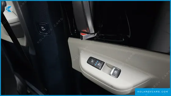 KIA CARNIVAL HEV 9SEATER SIGNATURE