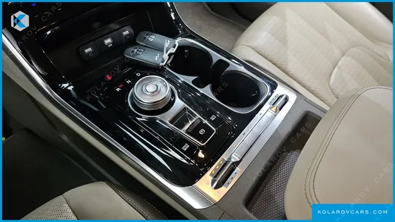 KIA CARNIVAL DIESEL 7-SEATER SIGNATURE