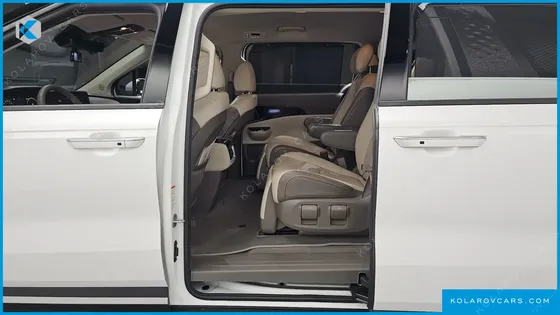 KIA CARNIVAL DIESEL 7-SEATER SIGNATURE
