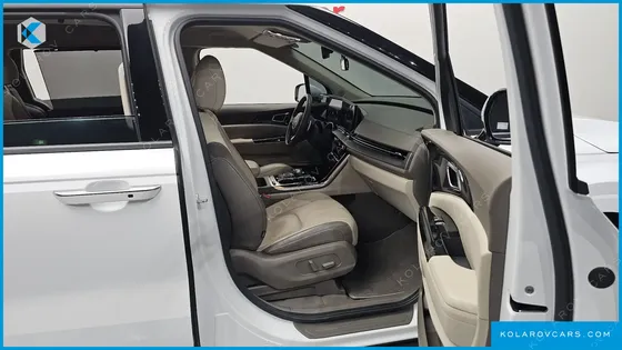KIA CARNIVAL DIESEL 7-SEATER SIGNATURE
