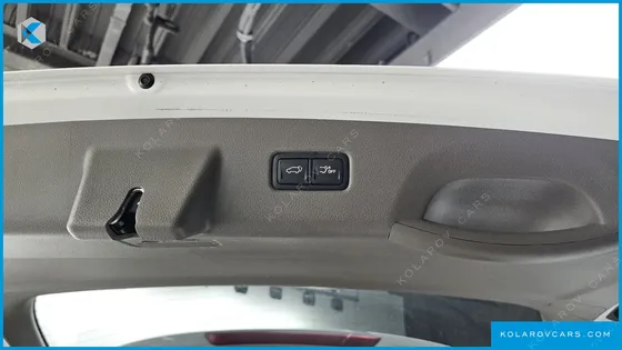 KIA CARNIVAL DIESEL 7-SEATER SIGNATURE