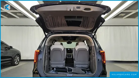 KIA CARNIVAL DIESEL 9-SEATER HI LIMOUSINE
