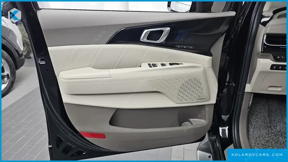 KIA CARNIVAL DIESEL 9-SEATER HI LIMOUSINE