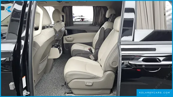 KIA CARNIVAL DIESEL 9-SEATER HI LIMOUSINE