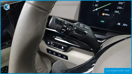 KIA CARNIVAL DIESEL 9-SEATER HI LIMOUSINE