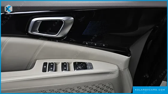 KIA CARNIVAL DIESEL 9-SEATER HI LIMOUSINE