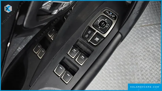 HYUNDAI GRANDEUR HG300 PREMIUM