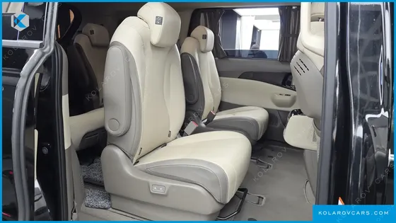 KIA CARNIVAL GASOLINE 9-SEATER HI LIMOUSINE