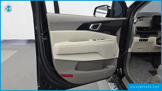 KIA CARNIVAL GASOLINE 9-SEATER HI LIMOUSINE