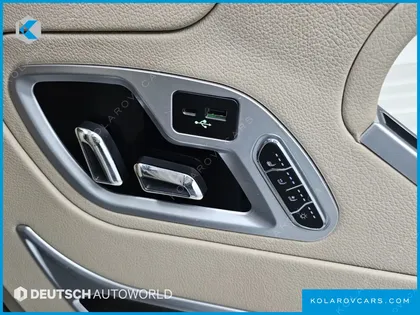KIA CARNIVAL HEV 9-SEATER HI-LIMOUSINE (SPECIAL VEHICLE)
