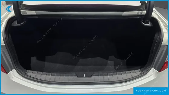 HYUNDAI GRANDEUR HG240 MODERN COLLECTION