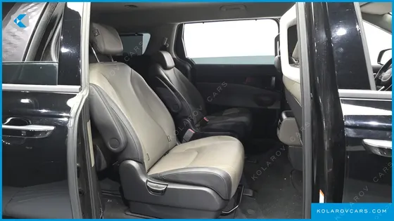 KIA CARNIVAL DIESEL 9-SEATER GRAVITY