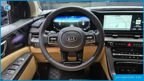 KIA CARNIVAL GASOLINE 9-SEATER SIGNATURE