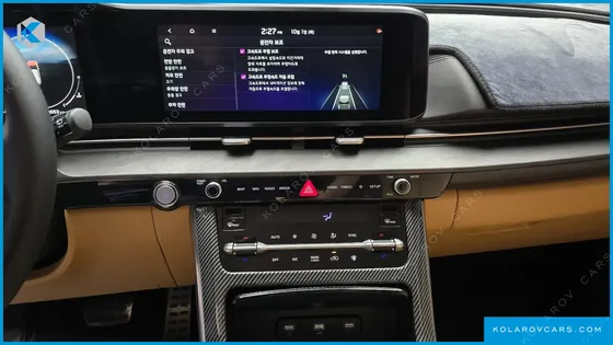 KIA CARNIVAL GASOLINE 9-SEATER SIGNATURE