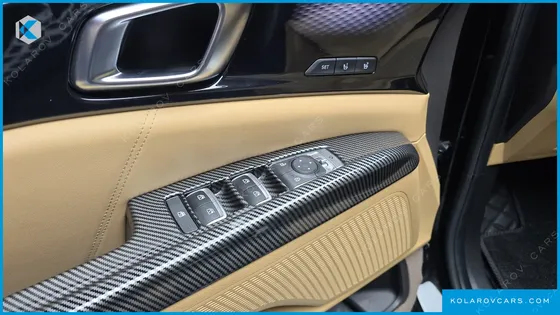 KIA CARNIVAL GASOLINE 9-SEATER SIGNATURE