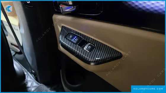 KIA CARNIVAL GASOLINE 9-SEATER SIGNATURE