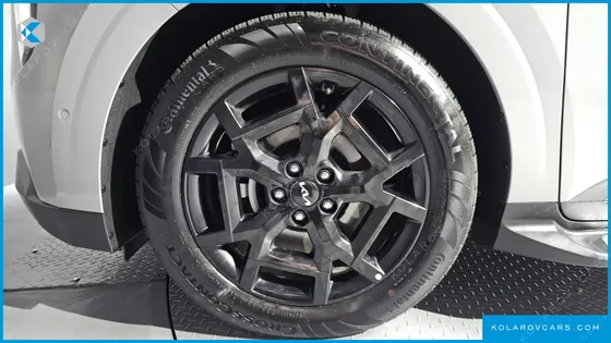 KIA CARNIVAL DIESEL 9-SEATER GRAVITY