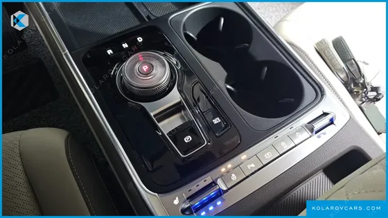 KIA CARNIVAL DIESEL 9-SEATER GRAVITY