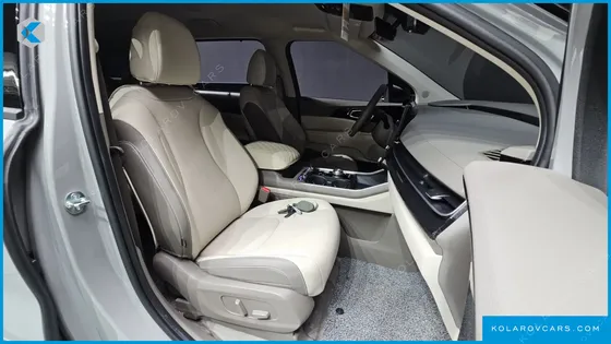 KIA CARNIVAL DIESEL 9-SEATER GRAVITY