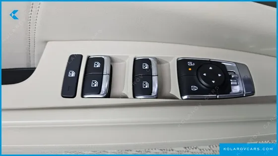 KIA CARNIVAL DIESEL 9-SEATER GRAVITY