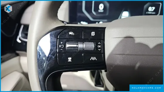 KIA CARNIVAL DIESEL 9-SEATER GRAVITY