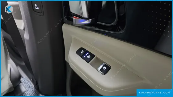 KIA CARNIVAL DIESEL 9-SEATER GRAVITY