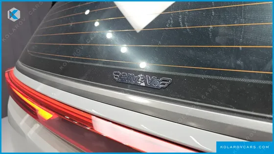 KIA CARNIVAL DIESEL 9-SEATER GRAVITY