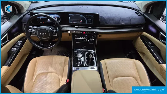 KIA CARNIVAL GASOLINE 7-SEATER SIGNATURE