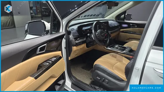 KIA CARNIVAL GASOLINE 7-SEATER SIGNATURE