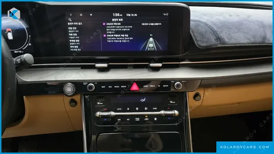KIA CARNIVAL GASOLINE 7-SEATER SIGNATURE