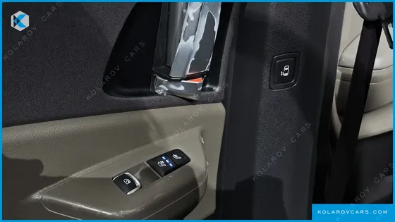 KIA CARNIVAL HEV 9SEATER NOBLESS