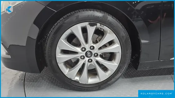 HYUNDAI GRANDEUR HG300 NOBLE