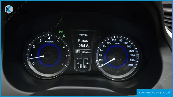 HYUNDAI GRANDEUR HG240 MODERN