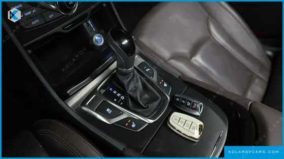 HYUNDAI GRANDEUR HG240 MODERN