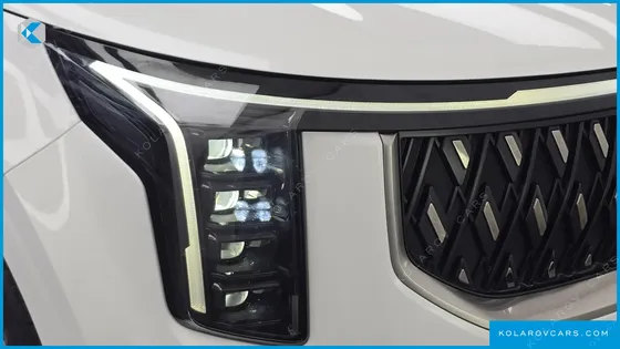 KIA CARNIVAL HEV 7-SEATER HI LIMOUSINE