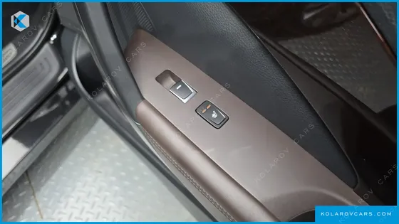 HYUNDAI GRANDEUR HG300 PREMIUM