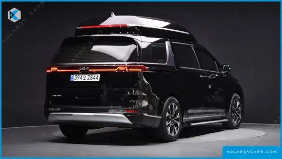 KIA CARNIVAL GASOLINE 4-SEATER HI-LIMOUSINE
