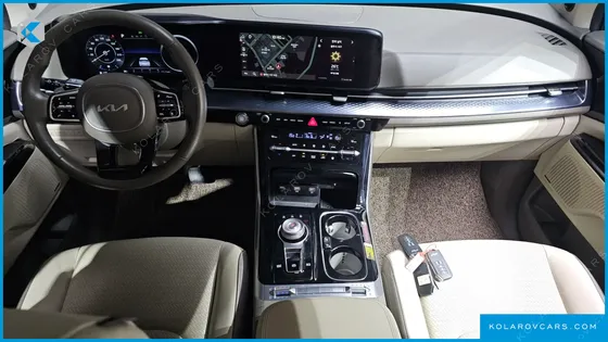 KIA CARNIVAL GASOLINE 4-SEATER HI-LIMOUSINE