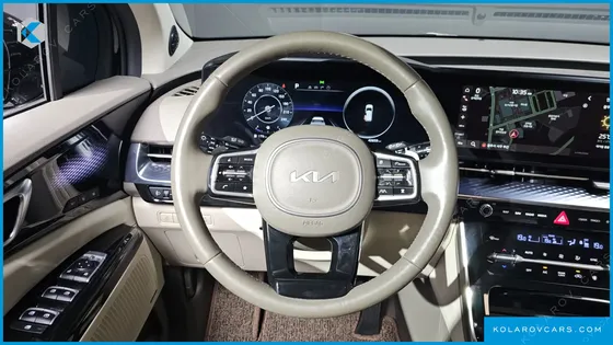 KIA CARNIVAL GASOLINE 4-SEATER HI-LIMOUSINE