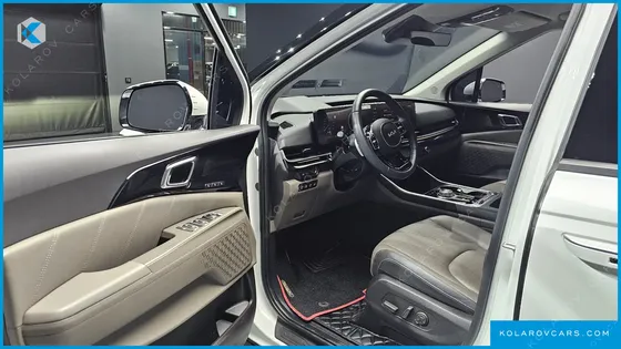 KIA CARNIVAL DIESEL 7-SEATER SIGNATURE