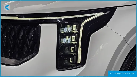 KIA CARNIVAL DIESEL 7-SEATER SIGNATURE