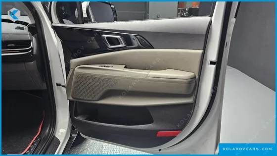 KIA CARNIVAL DIESEL 7-SEATER SIGNATURE