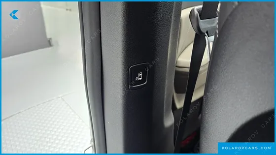 KIA CARNIVAL DIESEL 7-SEATER SIGNATURE