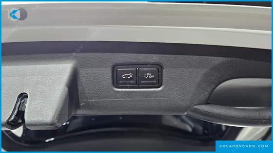 KIA CARNIVAL DIESEL 7-SEATER SIGNATURE