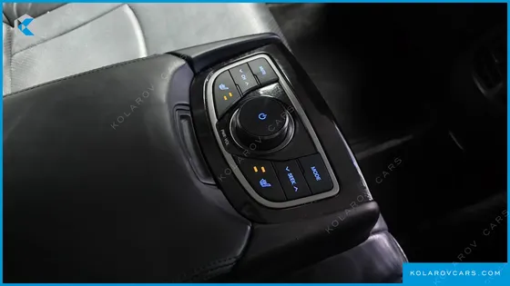 HYUNDAI GRANDEUR HG240 LUXURY