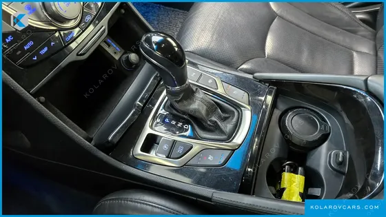 HYUNDAI GRANDEUR HG300 NOBLE