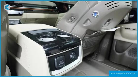 KIA CARNIVAL GASOLINE 7-SEATER GRAVITY