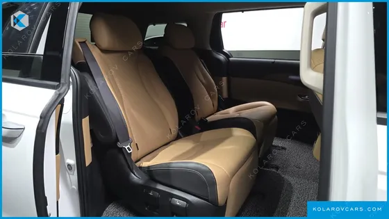 KIA CARNIVAL GASOLINE 7-SEATER SIGNATURE