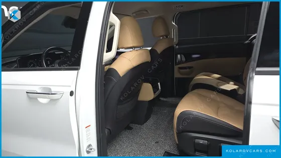 KIA CARNIVAL GASOLINE 7-SEATER SIGNATURE