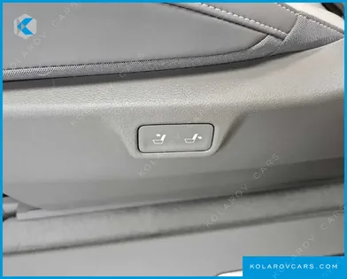 KIA CARNIVAL HEV 9-SEATER HI-LIMOUSINE